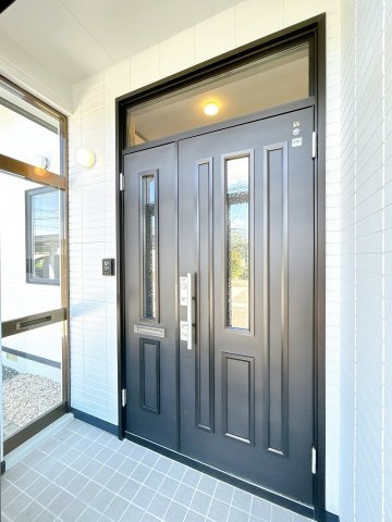 北見市中ノ島町４丁目７番６２号　平家建中古売家の玄関|【リフォーム後】玄関です。クリーニングし、鍵交換致しました。