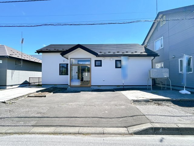 北見市中ノ島町４丁目７番６２号　平家建中古売家の外観|価格には消費税、リフォーム費用を含みます。内見希望の方はご連絡ください。