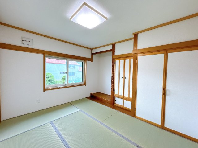 北見市中ノ島町４丁目７番６２号　平家建中古売家の和室|【リフォーム後】和室別アングルです。