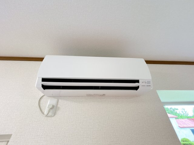 北見市中ノ島町４丁目７番６２号　平家建中古売家の冷暖房・空調設備|【リフォーム後】エアコンを新設致しました。