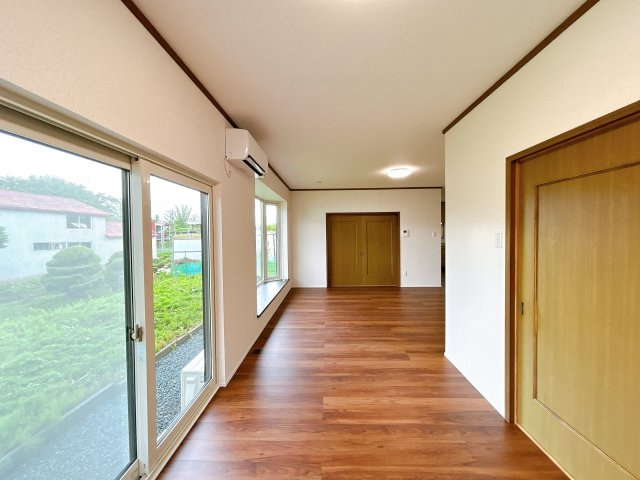 北見市中ノ島町４丁目７番６２号　平家建中古売家の居間・リビング|【リフォーム後】リビング別アングルです。