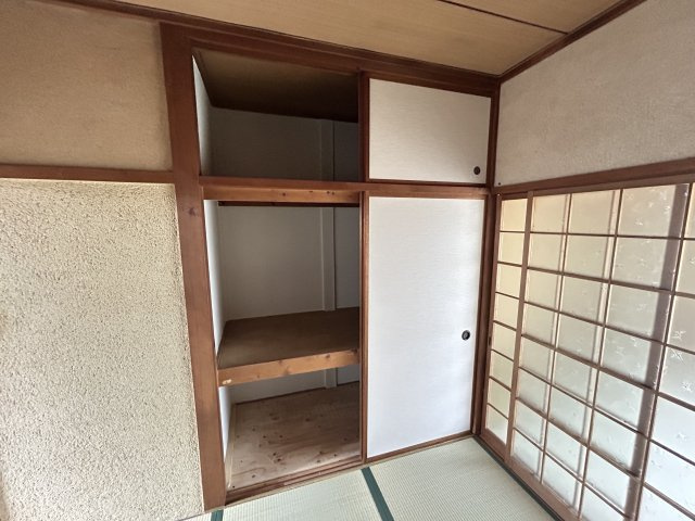 富田林市山中田アパートの収納