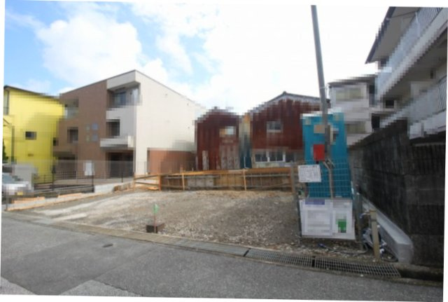 高知市百石町　第3　新築戸建　の外観|土地面積　 194.16㎡　（約58.73坪）　
建物面積　 106.10㎡   （約32.09坪）
１階　52.24㎡　２階　45.35㎡　（ルーフバルコニー面積8.51㎡含む）