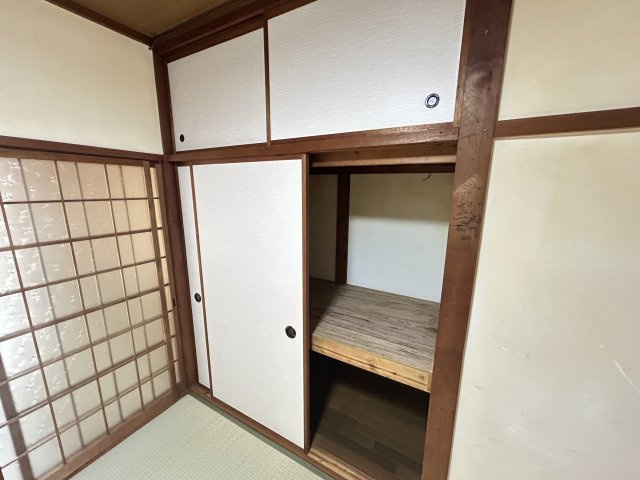 富田林市山中田アパートの収納
