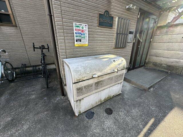 グルクスハイムⅡのその他共用部分|ゴミストッカー