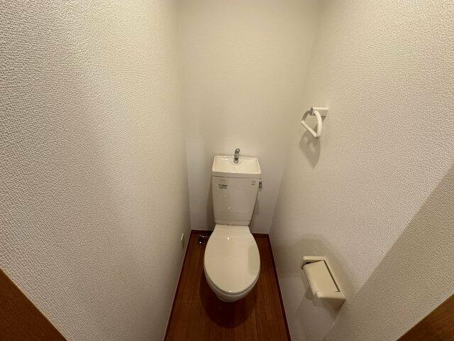 グルクスハイムⅡのトイレ|落ち着いたトイレです