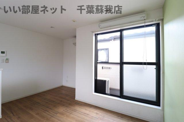 メゾン・ド・ルミナーレの寝室|開放的な寝室です