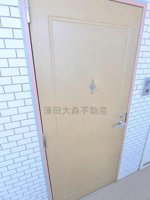 日興パレス羽田PARTⅡの玄関