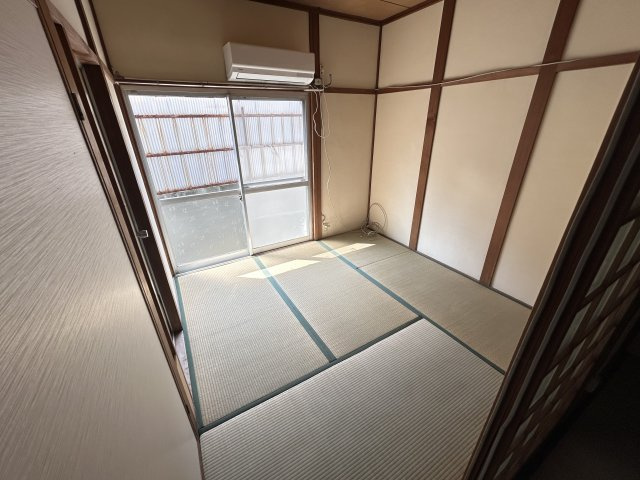 富田林市山中田アパートの寝室