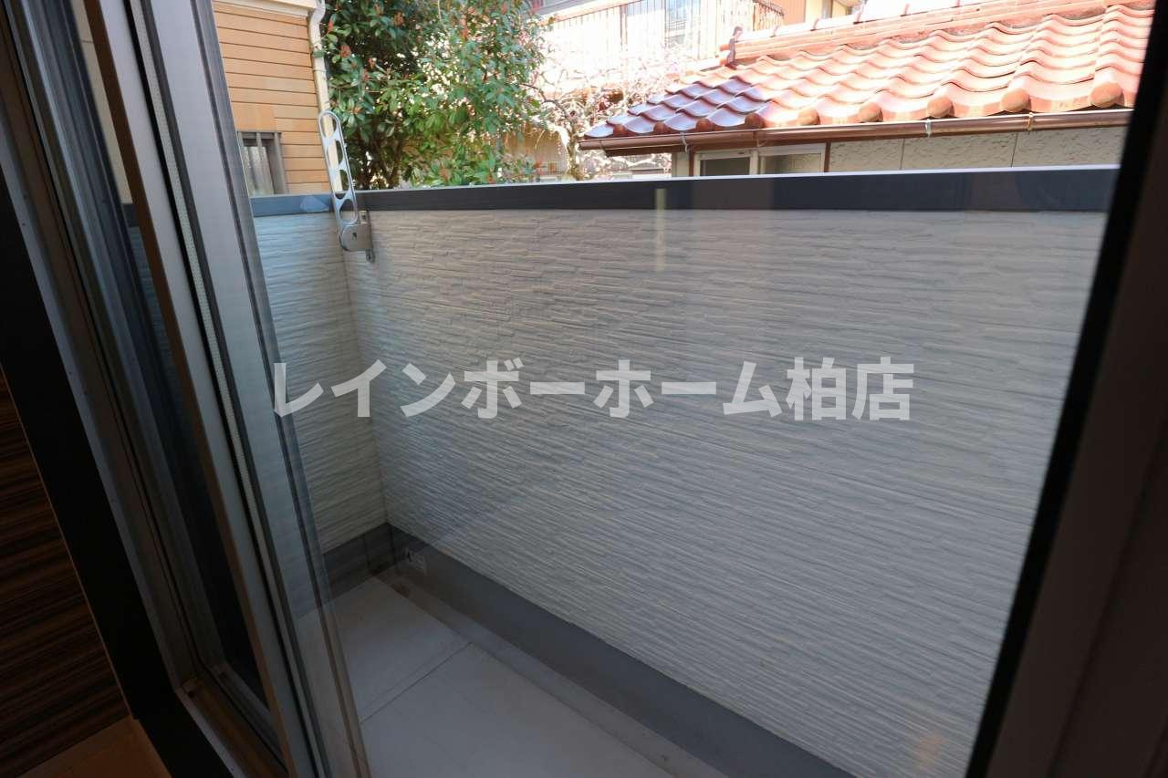 特典：仲介手数料が無料です!!のバルコニー|お洗濯にも便利なバルコニー付き