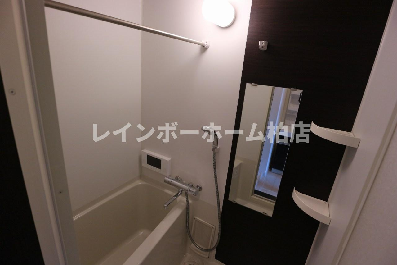 特典：仲介手数料が無料です!!の浴室|落ち着いた空間のお風呂です