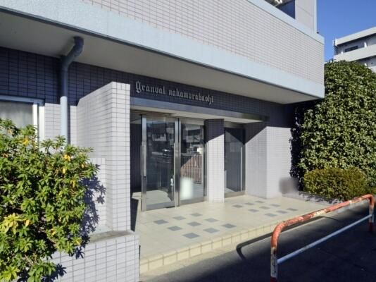 グランヴェル中村橋のエントランス