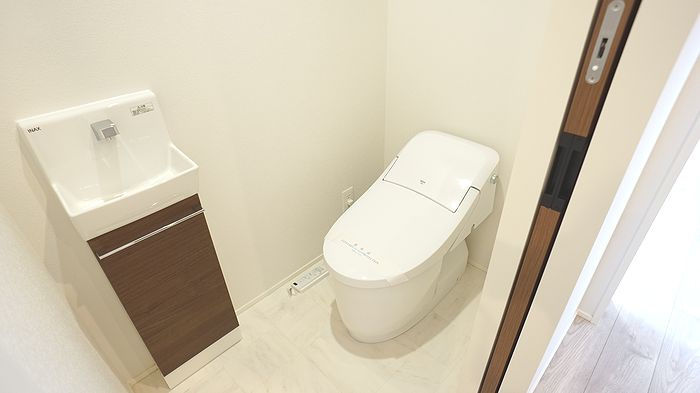 アルシアグランデ三軒茶屋　新築　断熱等性能等級5　ホテルライク仕様のトイレ