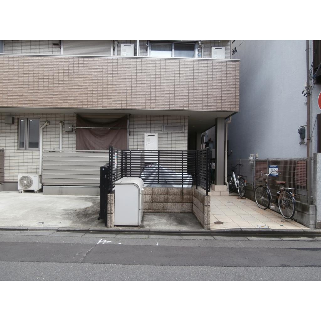 【エントランス】