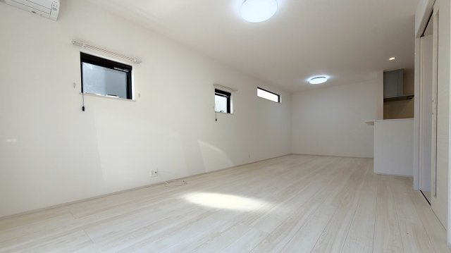 リナージュＬ 沼津市西添町23-1期の居間・リビング