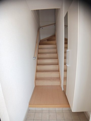 【玄関】 | ミッドタウン玉野　七号館 | きれいな玄関です