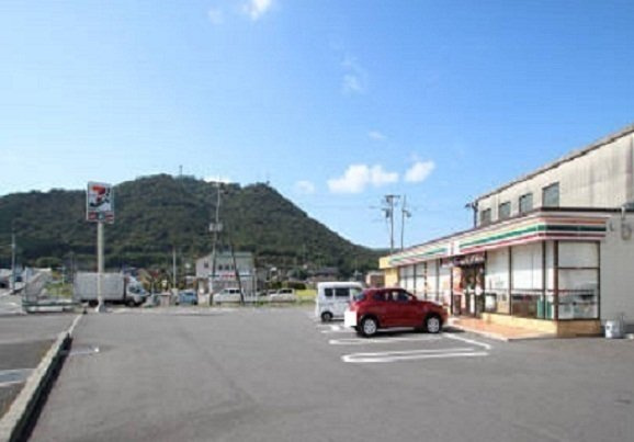 【周辺】 | ラ　メゾン　シャルマントＢ | セブンイレブン 玉野荘内店まで290m