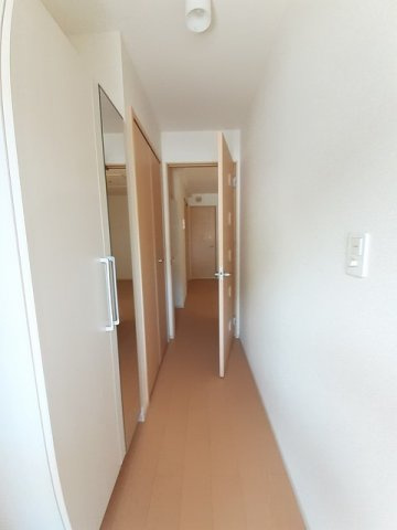 【玄関】 | メゾン洪庵　Ａ | 落ち着いた玄関です