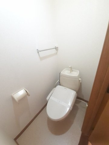 【トイレ】 | クレストタウンメイプルＤ | トイレです