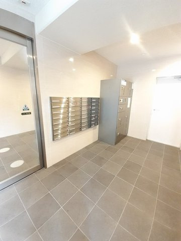 プラステ東島田のエントランス|ゆとりのあるエントランスです