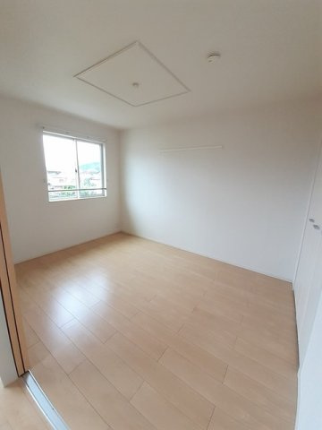 【内装】 | サンシャインハウスⅢ | 内装は落ち着いています