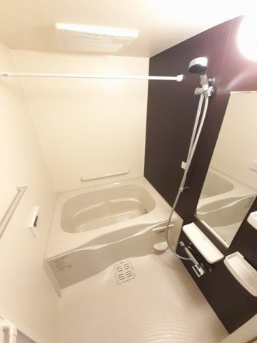 【浴室】 | エトワール　ポレール　Ⅲ号館 | コンパクトで使いやすいお風呂です