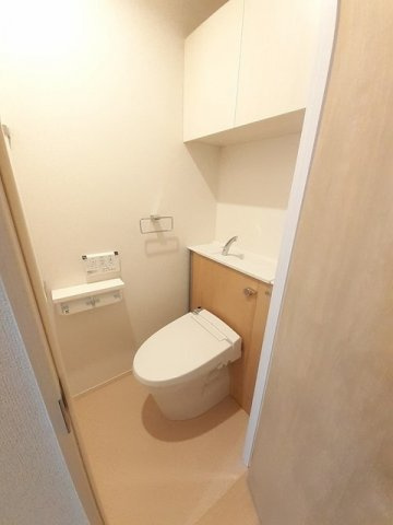 【トイレ】 | セントラルヒルズ昭和町 | 落ち着いたトイレです