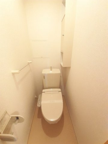 【トイレ】 | エスマルテ　Ａ棟 | 落ち着いた色調のトイレです