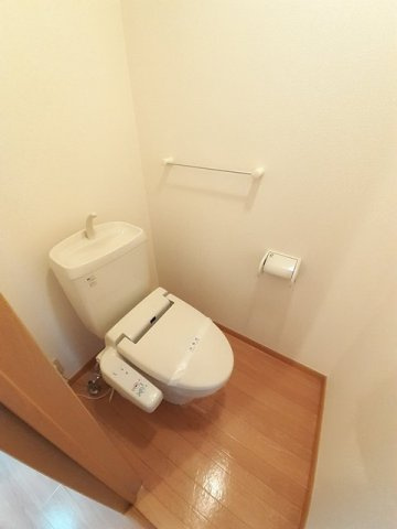 【トイレ】 | ニューメゾン森安 | シンプルで使いやすいトイレです