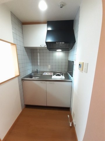 【キッチン】 | ニューメゾン森安 | きれいなキッチンです