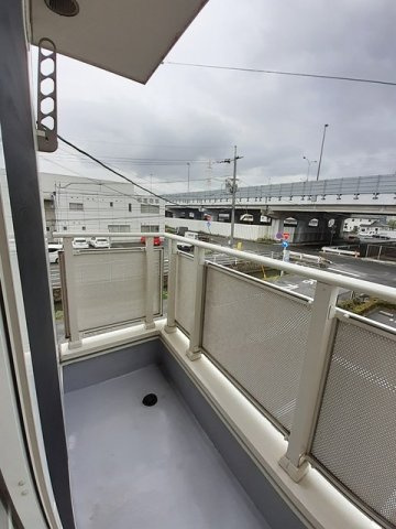 【バルコニー】 | ｏＡｚｏ　Ｂ棟 | バルコニーからの眺めを楽しみながら食事をしませんか