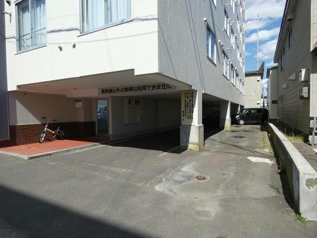 さくらハイムの駐車場