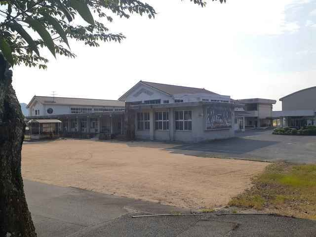 【周辺】 | ユーヒルズ大崎 | 玉野市立 大崎小学校まで1000m
