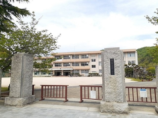 サンパティークの周辺|岡山市立足守小学校まで350m