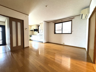 【居間・リビング】 | 小山西元町貸家