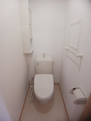 【トイレ】 | ラ　メゾン　シャルマントＢ | 清潔感のあるトイレです
