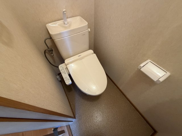 コンフォート出屋敷のトイレ