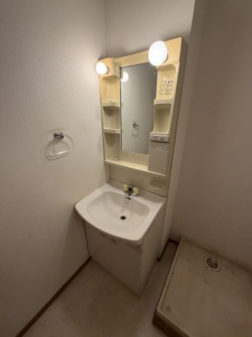 コンフォート出屋敷の洗面所