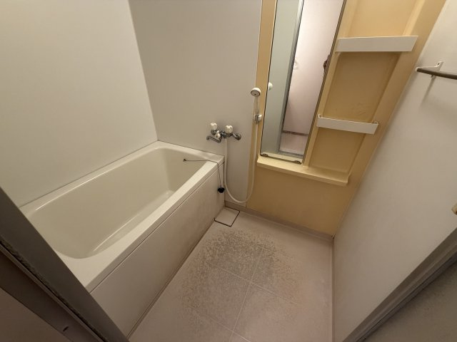 コンフォート出屋敷の浴室