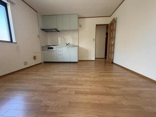 コンフォート出屋敷の居間・リビング