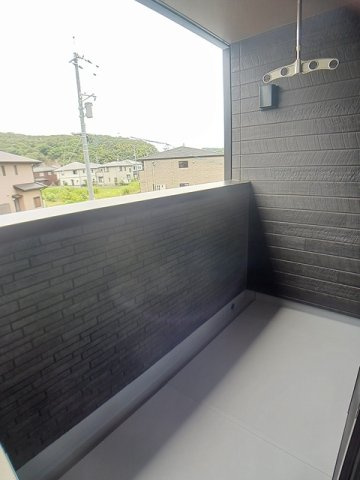 【バルコニー】 | エスポワール昴Ｃ | 外からの目が気にならないバルコニーで洗濯物が干せます