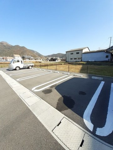 【駐車場】 | クラヴィエ奏 | 駐車スペースもあります