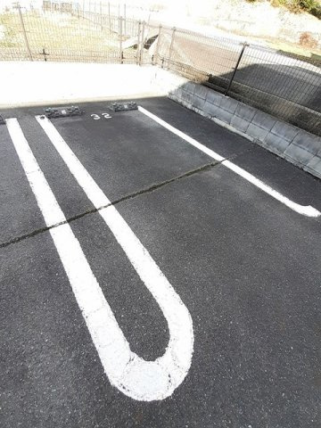 テラース磯上Ａの駐車場|駐車場です