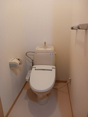 【トイレ】 | ニューエルディム貴船３ | 落ち着いた色調のトイレです