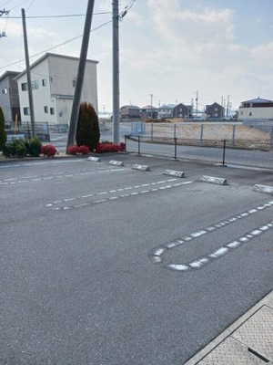 【駐車場】 | グランツ　Ｂ | 駐車場に車を止められます
