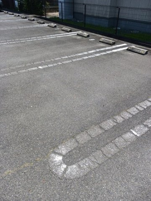 【駐車場】 | ヴィラ　フォーレスト　Ｂ | 駐車場があるので、車を買う予定の方も安心です