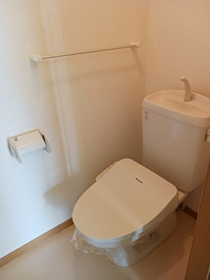 【トイレ】 | サンライズＴ　Ｅ棟 | ゆったりとした空間のトイレです