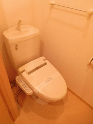 【トイレ】 | サン・セレーノ | 落ち着いた色調のトイレです
