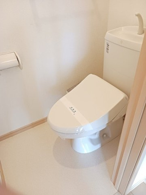 【トイレ】 | ベルコリーヌ | 清潔感のあるトイレです