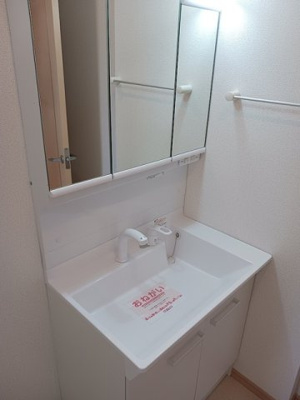 【洗面所】 | ベルコリーヌ | 忙しい朝には欠かせない洗面所です